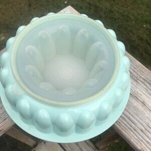 Tupperware Jello Mold Vintage Complete and Works As It Should